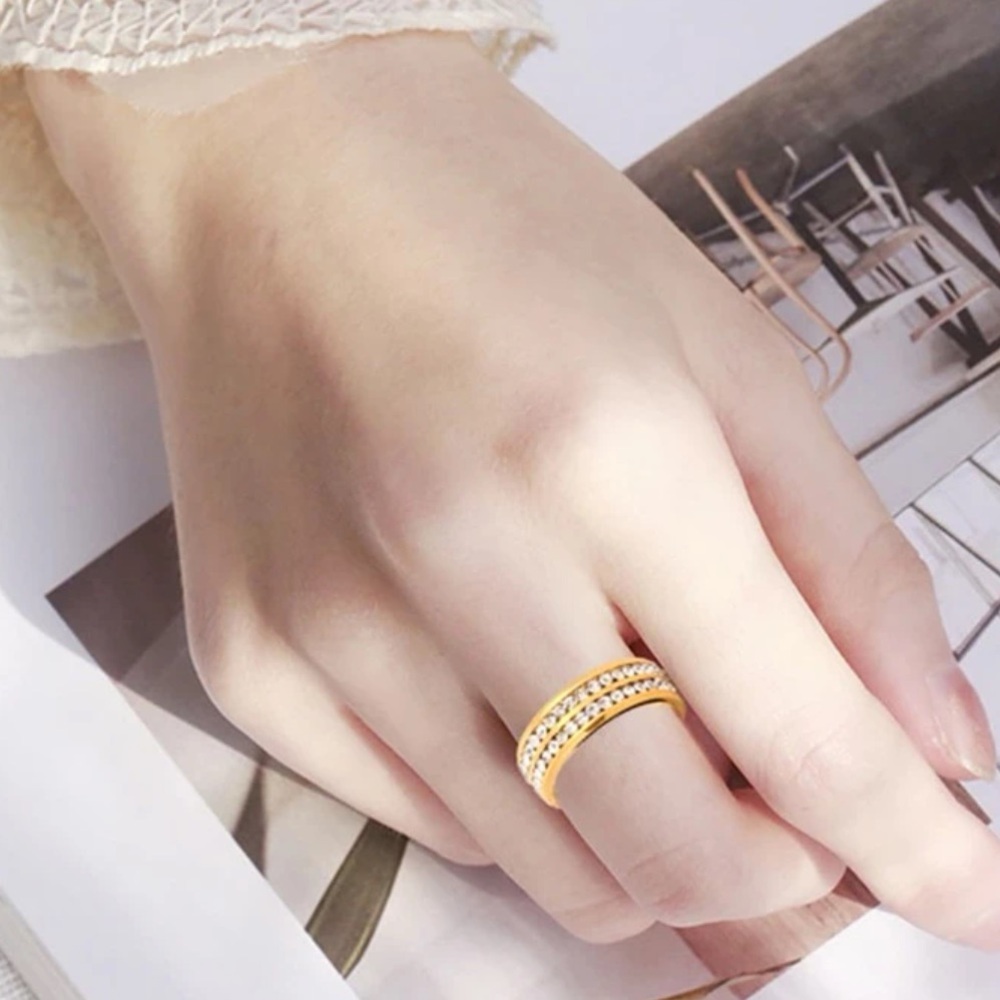 Stunning Titanium Diamonds CZ Wedding Band Ring in Gold - Picture 3 of 10